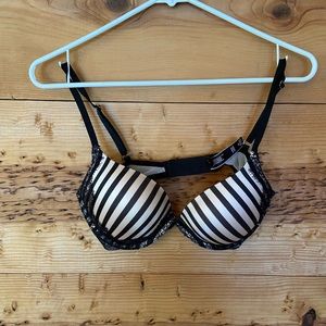 Victoria Secret Bra Push up bra 2+ brand new never worn